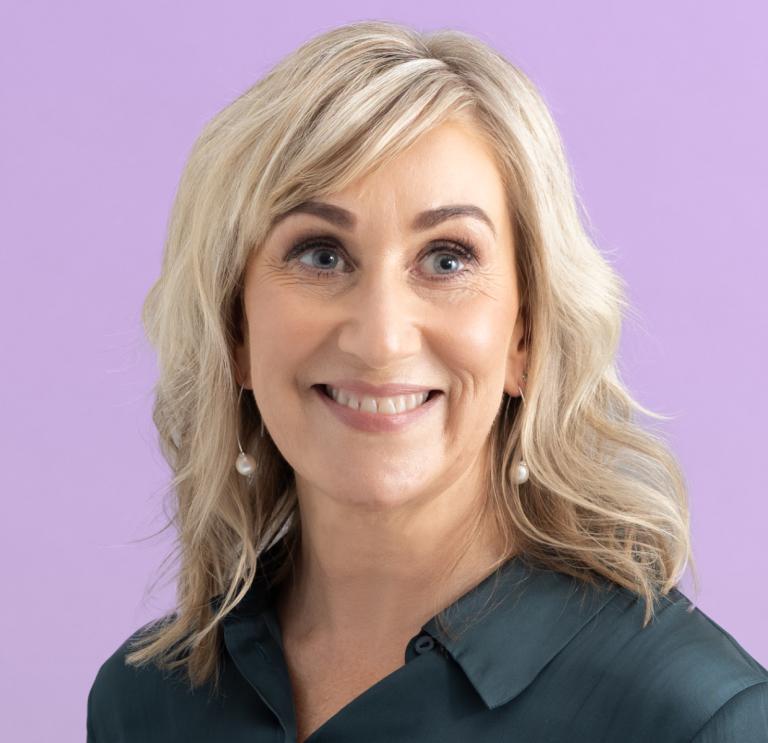 Suzi McAlpine headshot